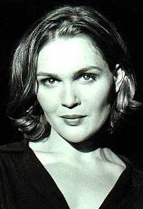 Тара Рослинг